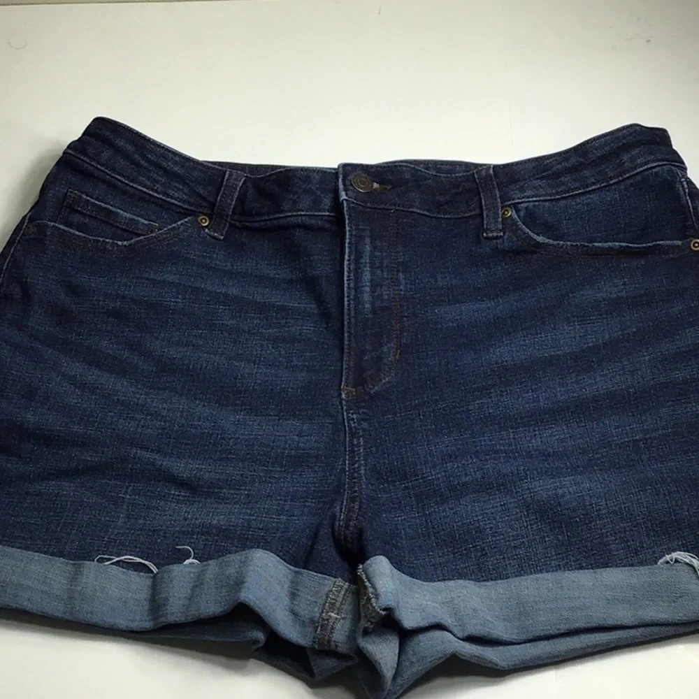 🌼3/$13🌼BUNDLE DEAL! Sonoma Dark Blue Denim Jean Short - Picture 3 of 11